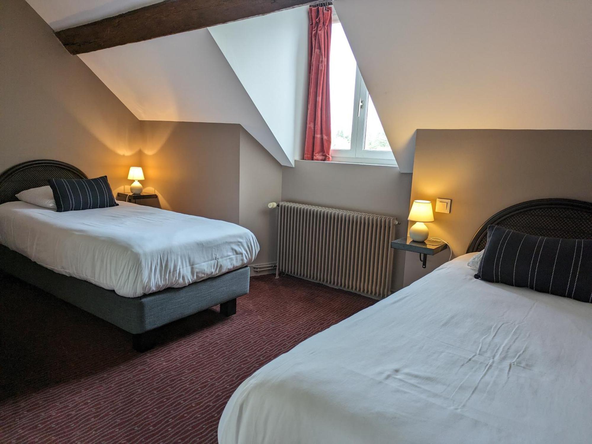 Logis Hotel Le Saint Florent Mont-pres-Chambord Ngoại thất bức ảnh