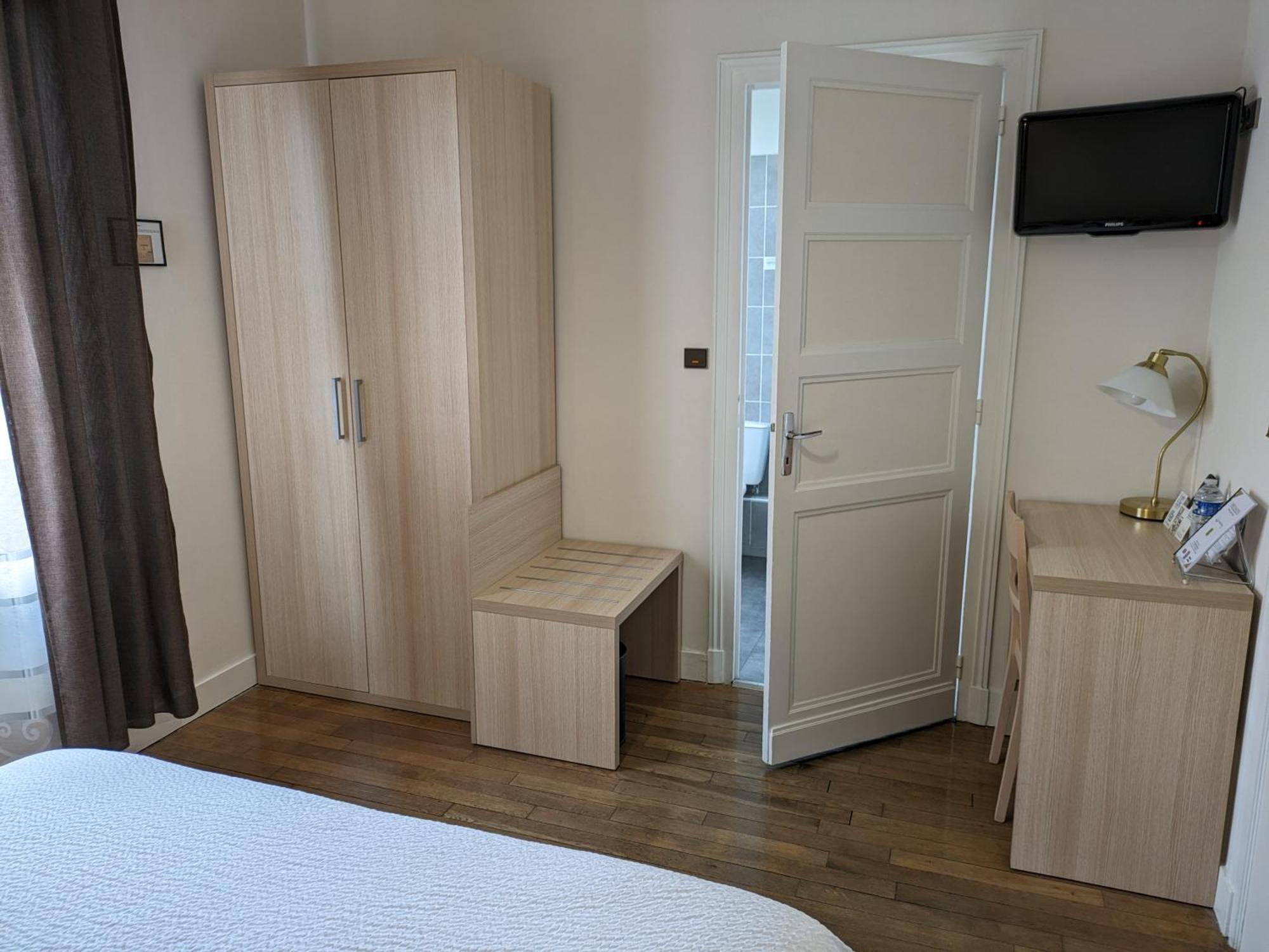 Logis Hotel Le Saint Florent Mont-pres-Chambord Ngoại thất bức ảnh