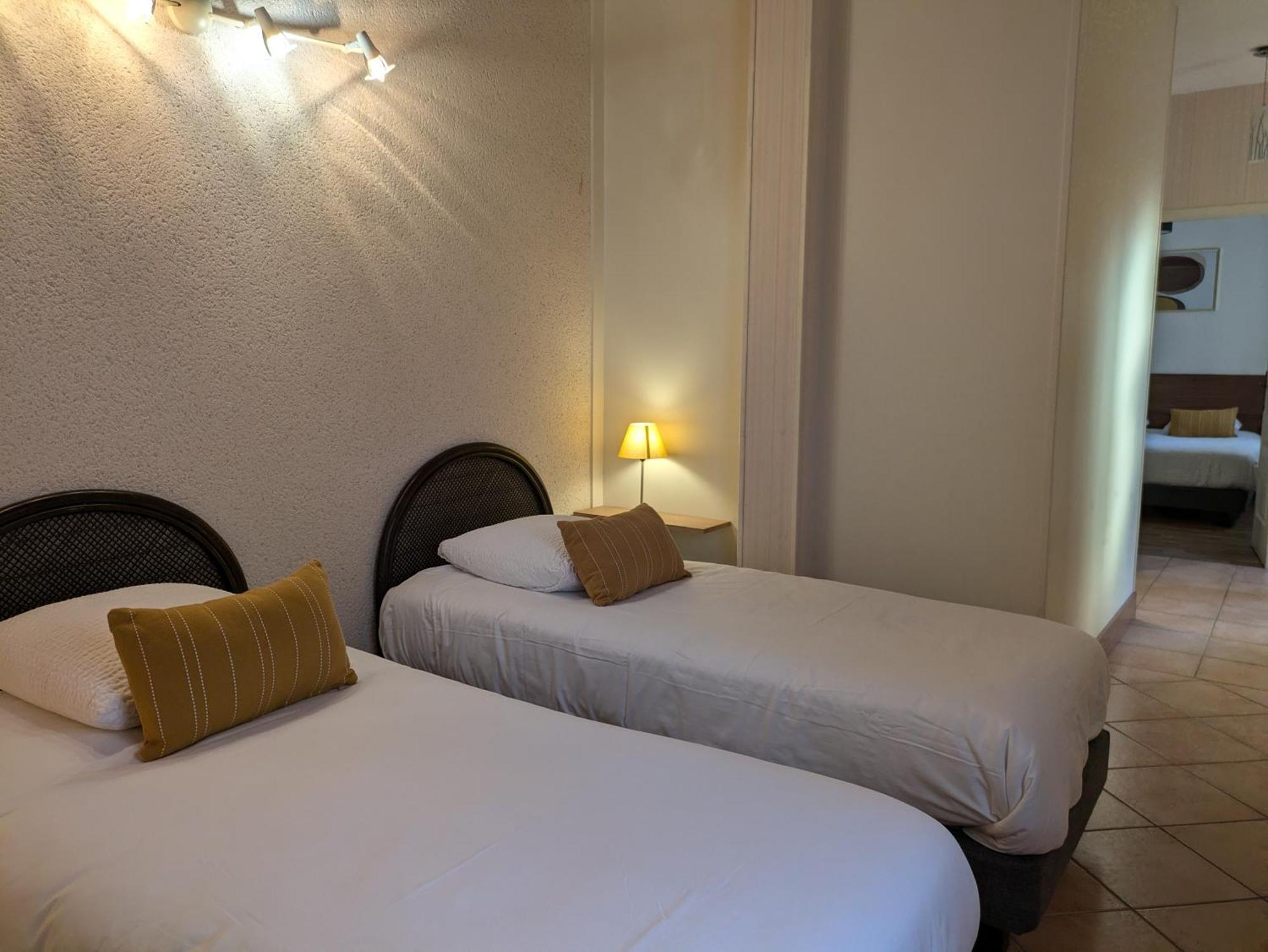 Logis Hotel Le Saint Florent Mont-pres-Chambord Ngoại thất bức ảnh