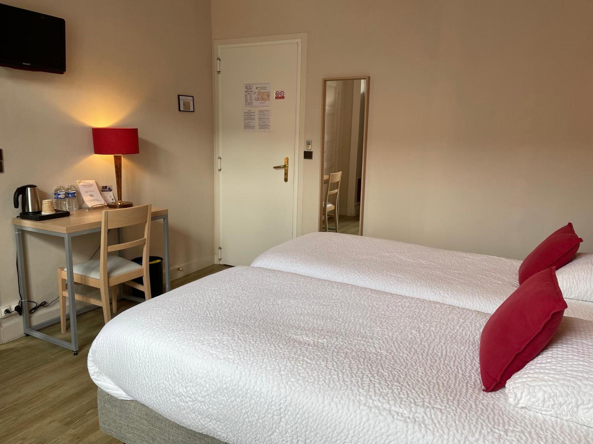 Logis Hotel Le Saint Florent Mont-pres-Chambord Ngoại thất bức ảnh
