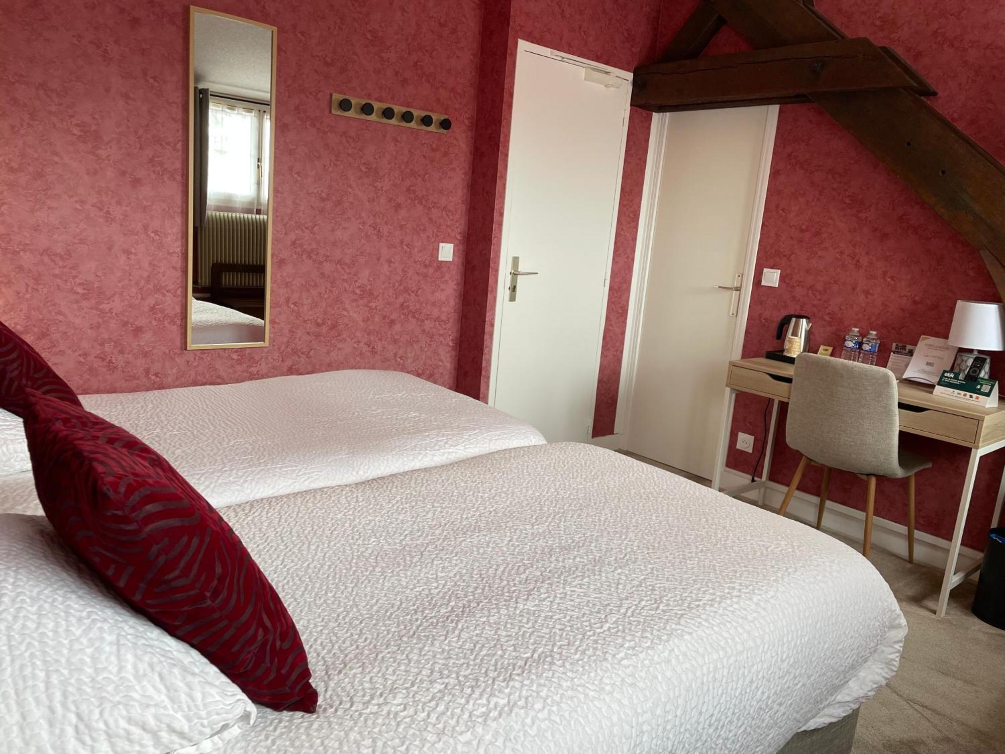Logis Hotel Le Saint Florent Mont-pres-Chambord Ngoại thất bức ảnh